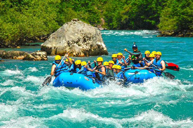 Rafting Tara